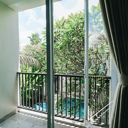 Casa Kayu Aya Hotel Seminyak Buitenkant foto
