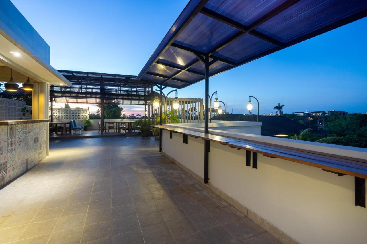 Casa Kayu Aya Hotel Seminyak Buitenkant foto