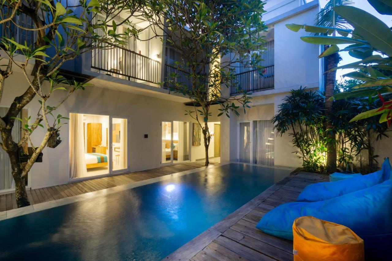 Casa Kayu Aya Hotel Seminyak Buitenkant foto