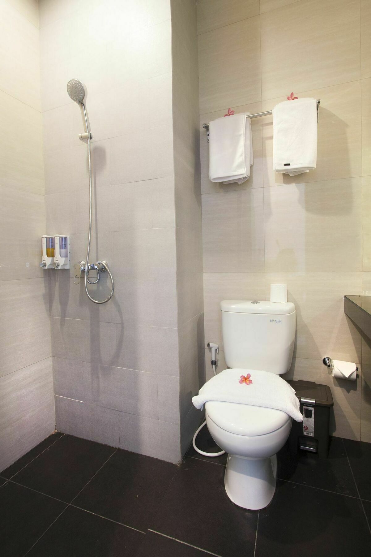 Casa Kayu Aya Hotel Seminyak Buitenkant foto